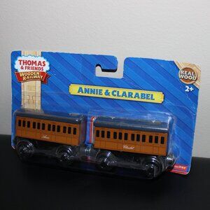 sealed❤️vintage 2012 Thomas & Friends Wooden Railway Annie & Clarabel Train Y442